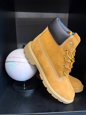 Timberland Kids Wheat Nubuck Padded-Collar Lace-Up Boots